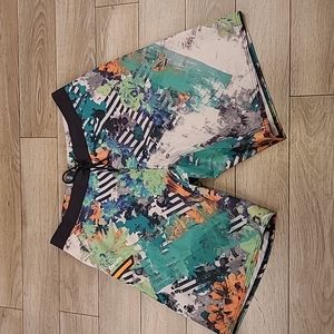 REEBOK CROSSFIT Green Orange‎ Floral Polyester Blend Sz 33 Mens Athletic Shorts